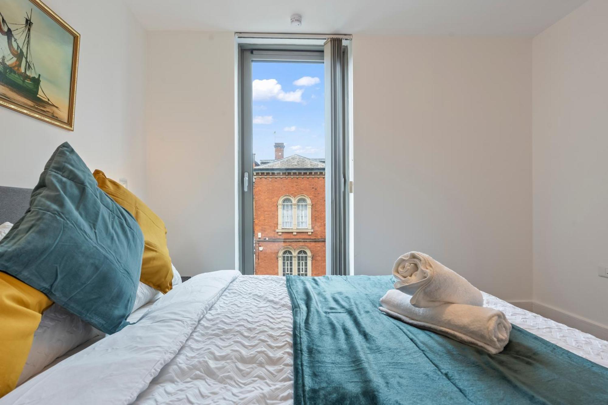 Heart Of City Centre Luxury Apartment With Secure Underground Parking Birmingham Exterior photo
