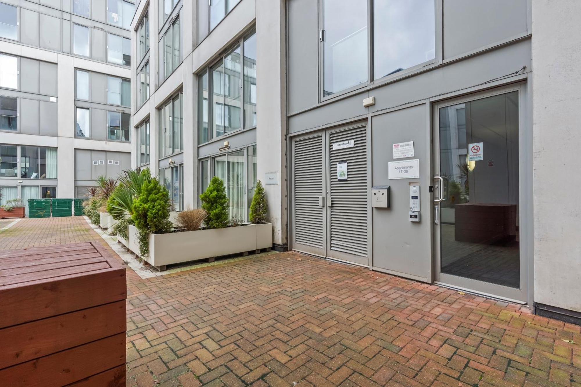 Heart Of City Centre Luxury Apartment With Secure Underground Parking Birmingham Exterior photo